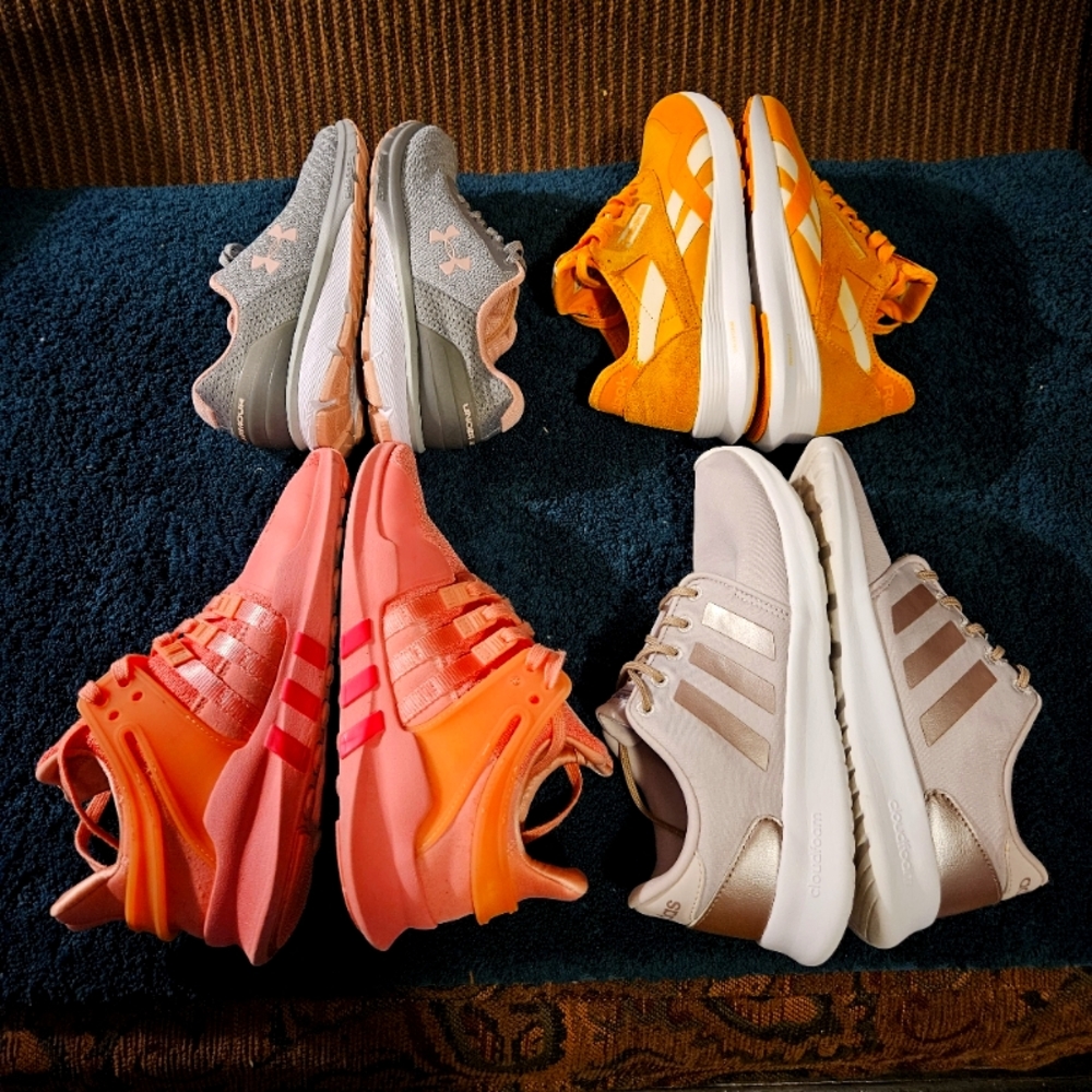 4 pairs all together one price, sizes in pictures.